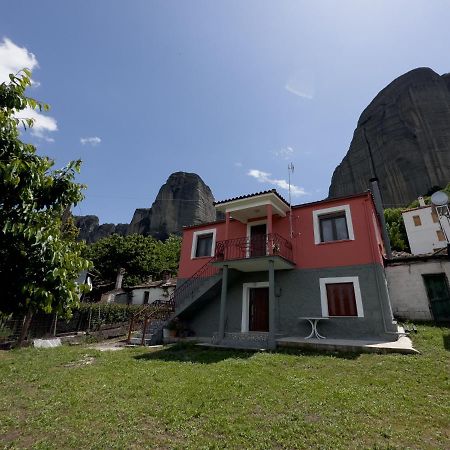 Fani'S House Under Meteora Apartment Kastraki  Bagian luar foto