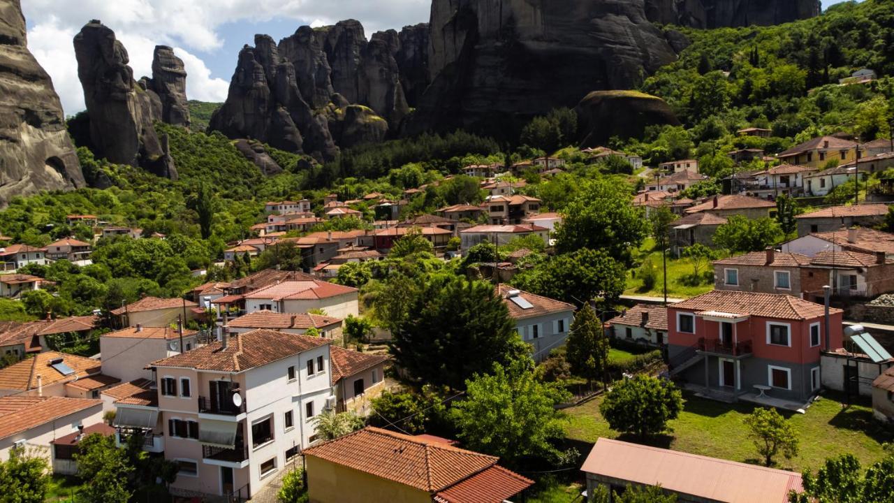 Fani'S House Under Meteora Apartment Kastraki  Bagian luar foto